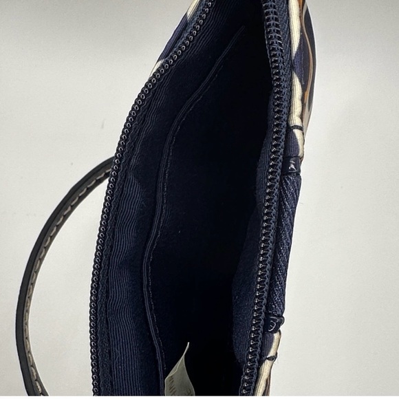 Coach signature logo small stripe wristlet wallet with hangtag - Picture 3 of 3